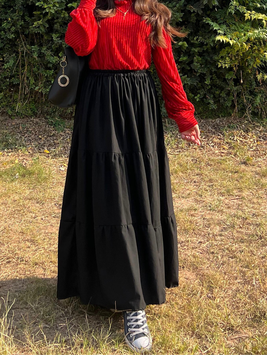 Black tier skirt