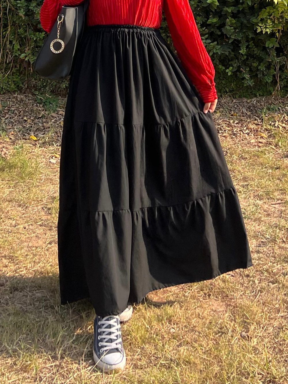 Black tier skirt
